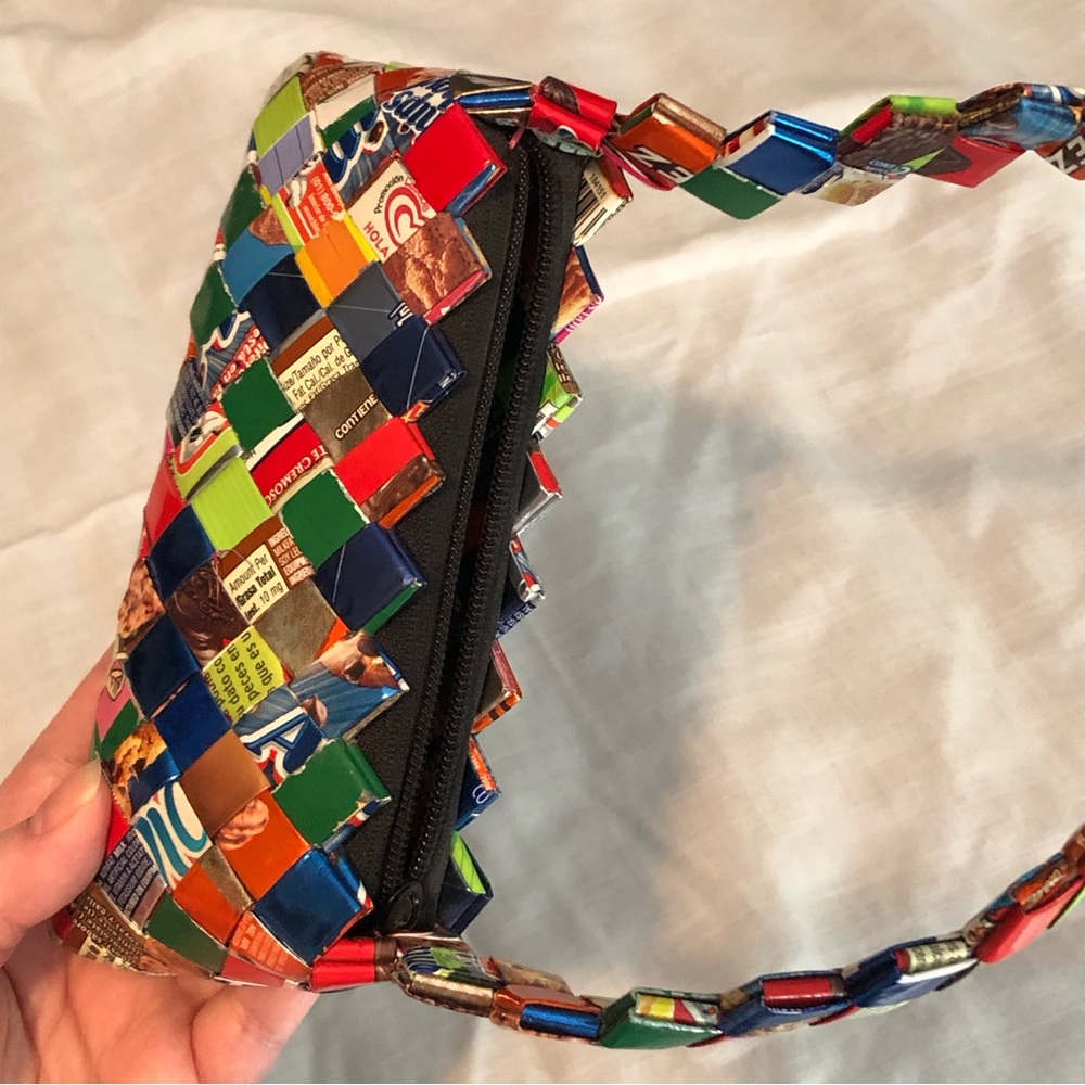 Snack Wrapper hand bag - Picture 5 of 6